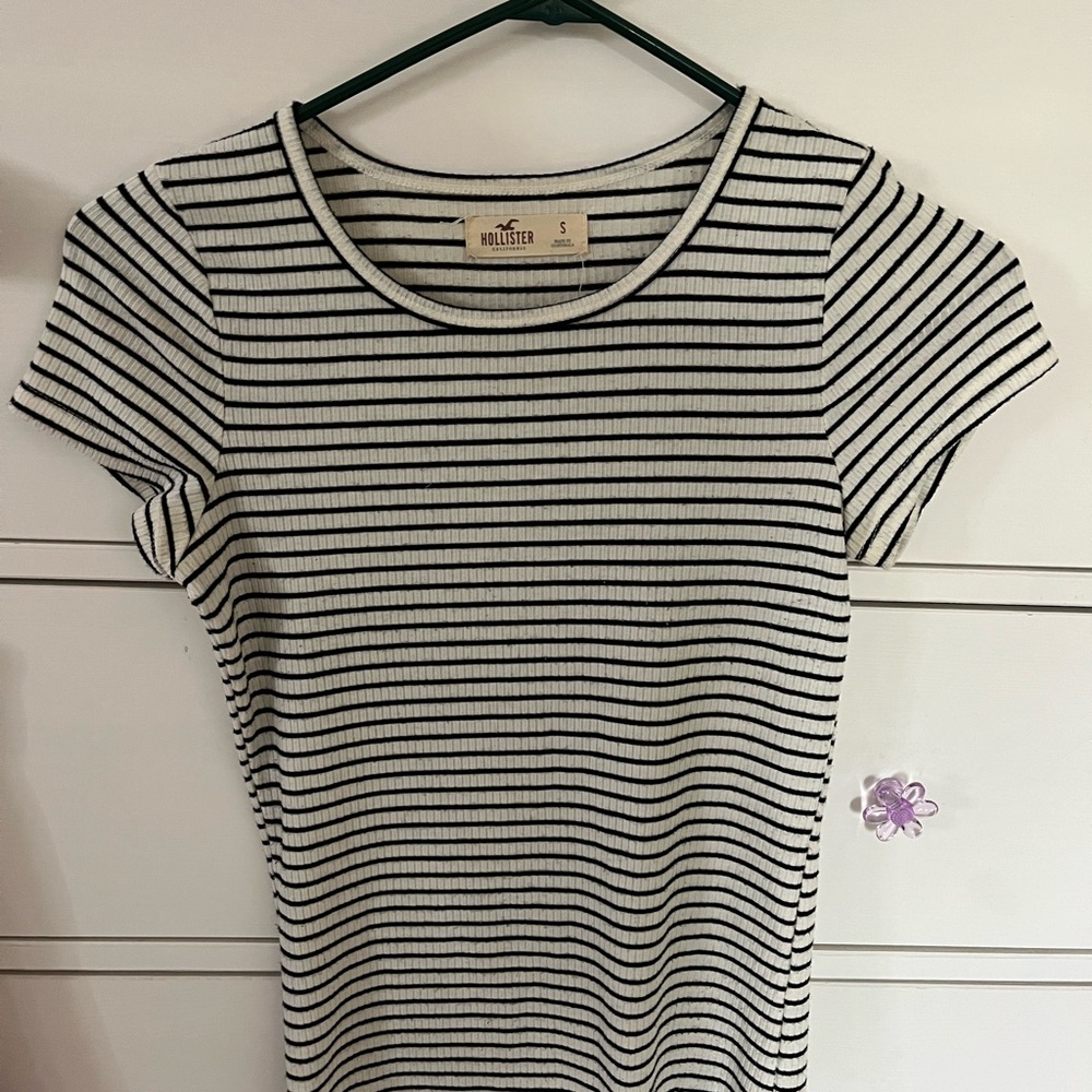 Hollister Black and White Fitted Cap Sleeve T-Shirt